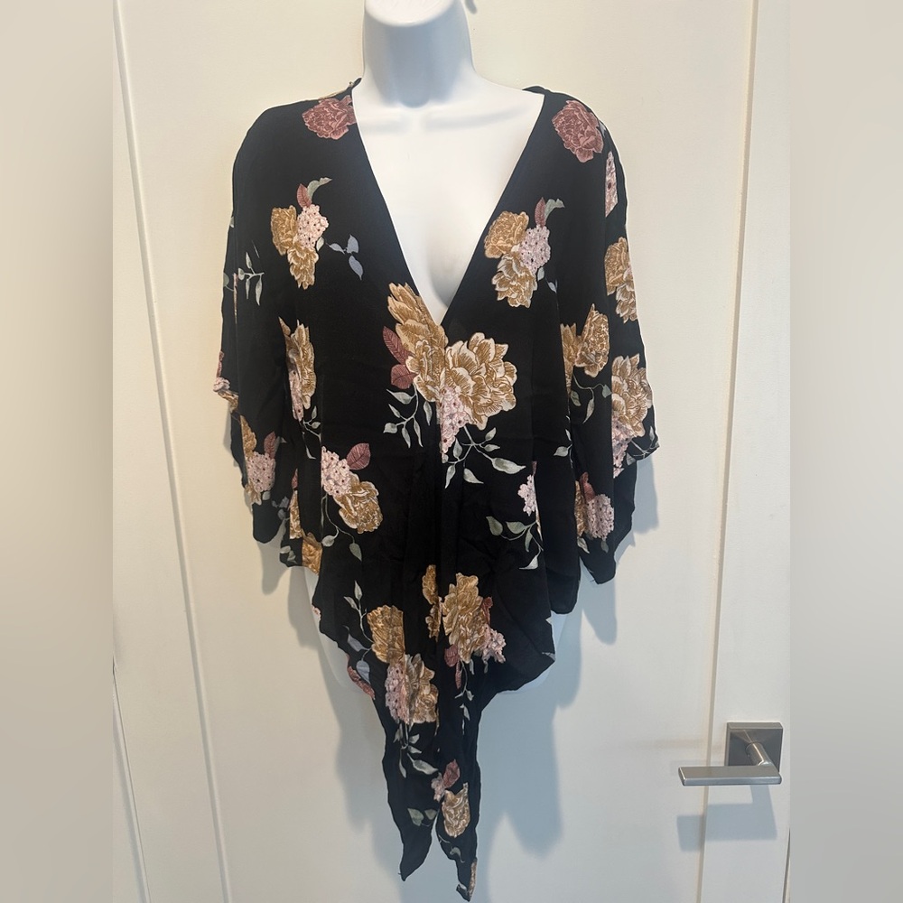 Love Stitch: Set of 2 Women’s Floral Tie Blouses- Medium